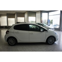 PEUGEOT 208 1.2 82 CV