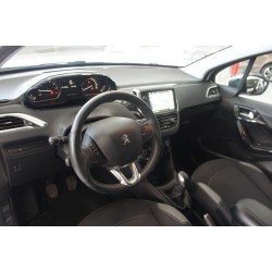 PEUGEOT 208 1.2 82 CV