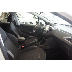 PEUGEOT 208 1.2 82 CV