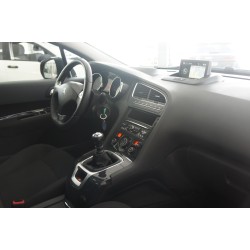 PEUGEOT 5008 1.6 BHDI 120 CV